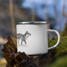 Charger l'image dans la galerie, Tasse en émail P. D. Fox